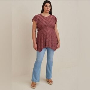 VGUC Torrid 4 Lace top w Kerchief hem